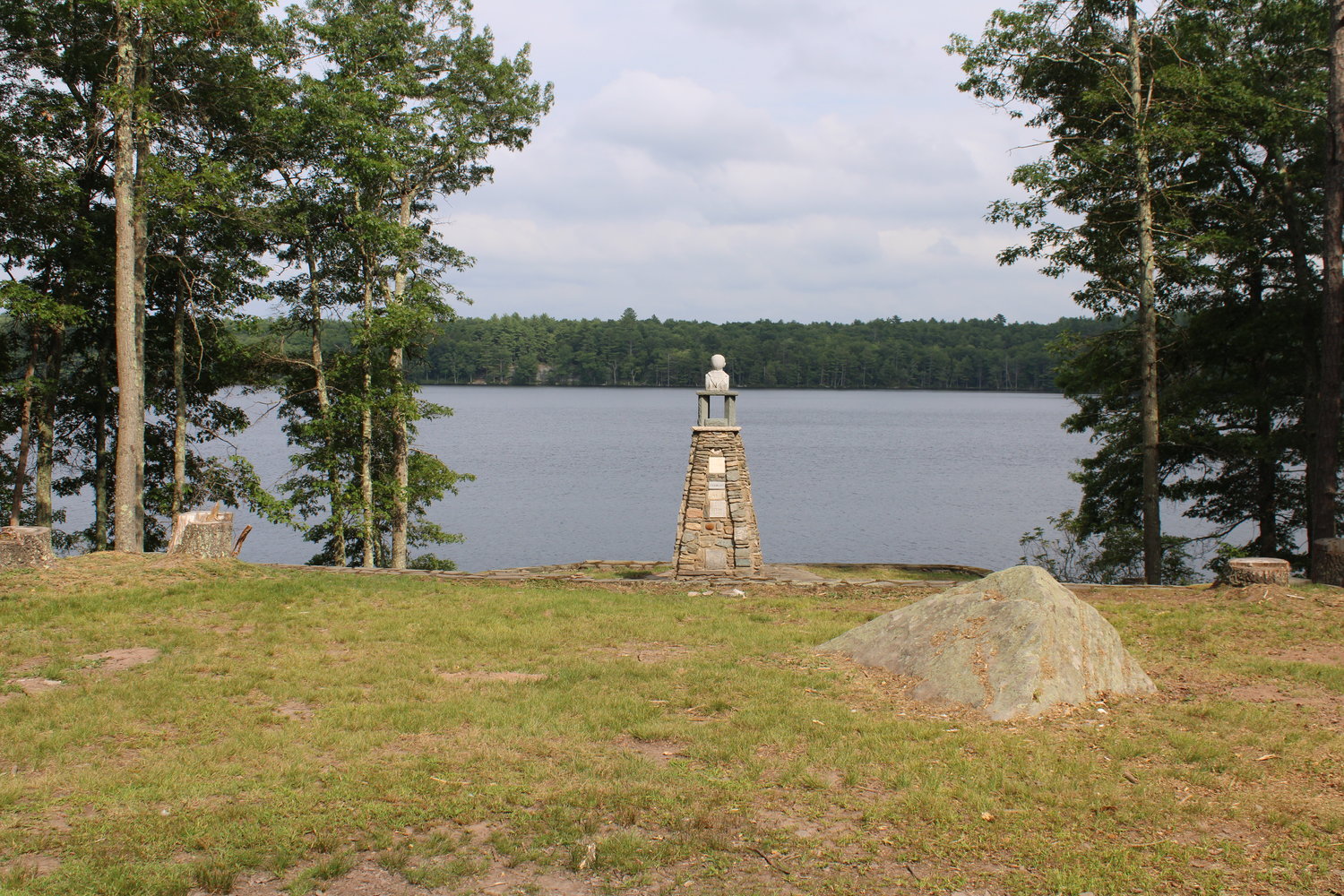 The Tower of Friendship Monument, overlooking the water.